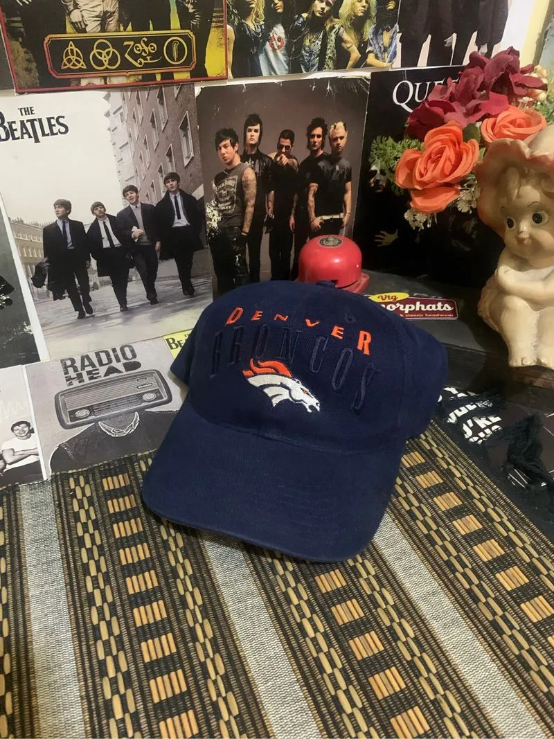 Vintage Hat Denver Broncos photo 1