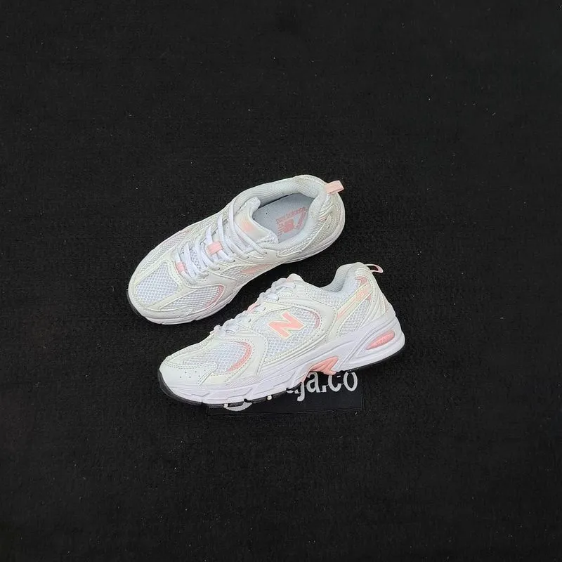 New Balance 530 White Light Pink photo 1