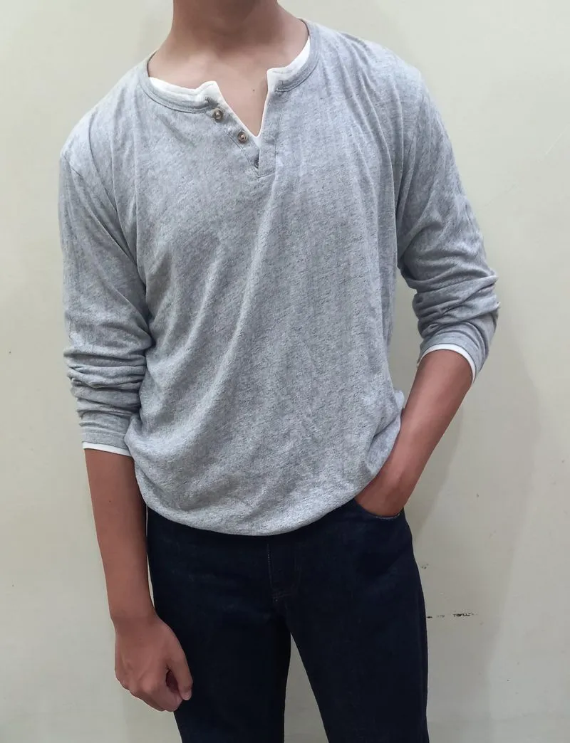 Y2K GREY HENLEY LONGSLEEVE photo 1