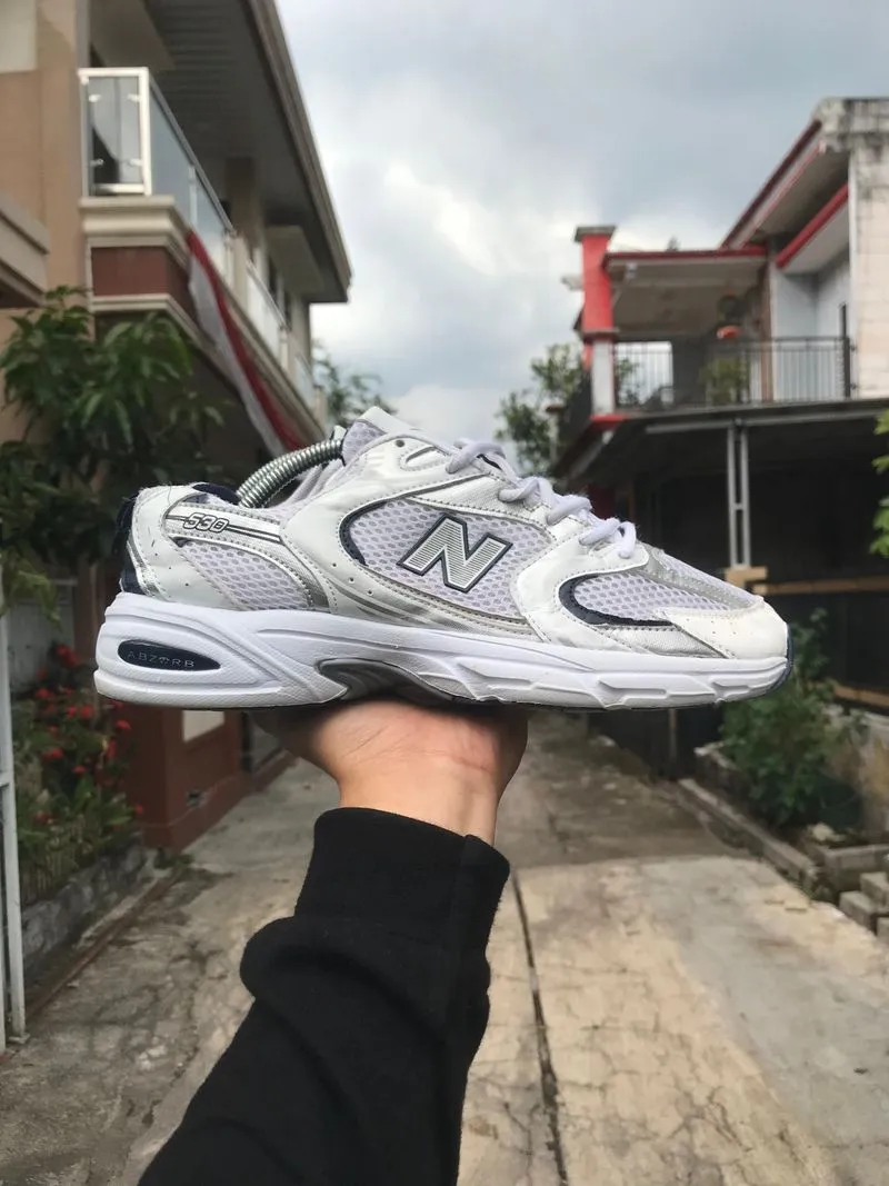 New Balance Casual Sneakers Pria white blue photo 1