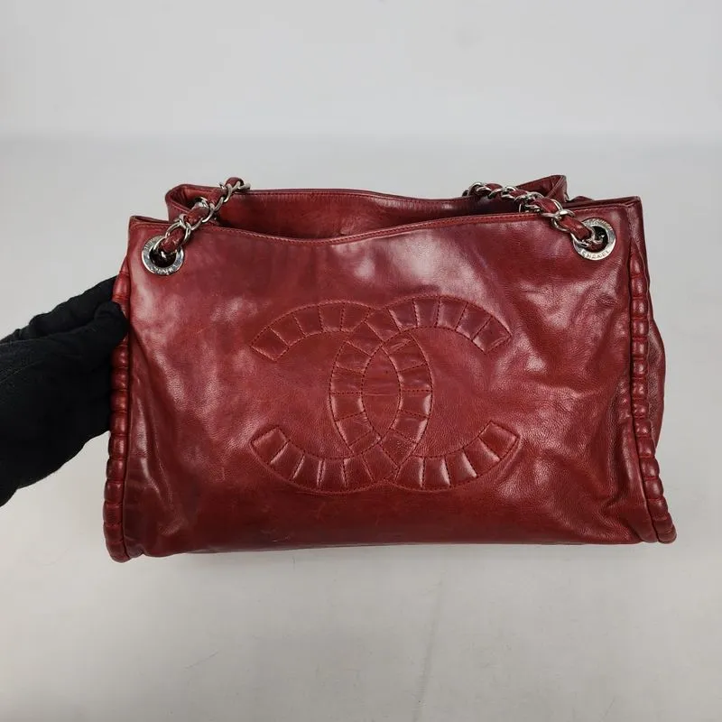 Authentic CHANEL Coco Mark Chain Shoulder Bag Red Leather photo 1