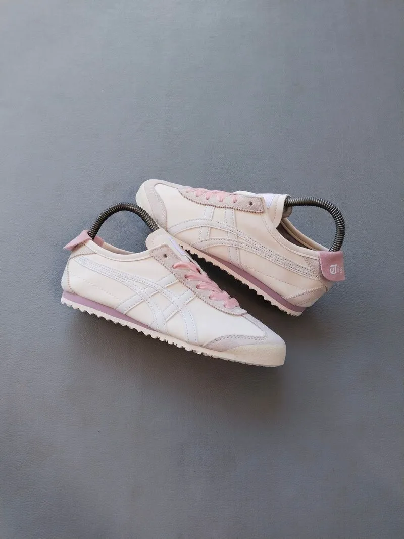 onitsuka photo 1