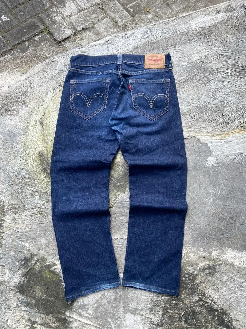 Levis 505 Jeans photo 1