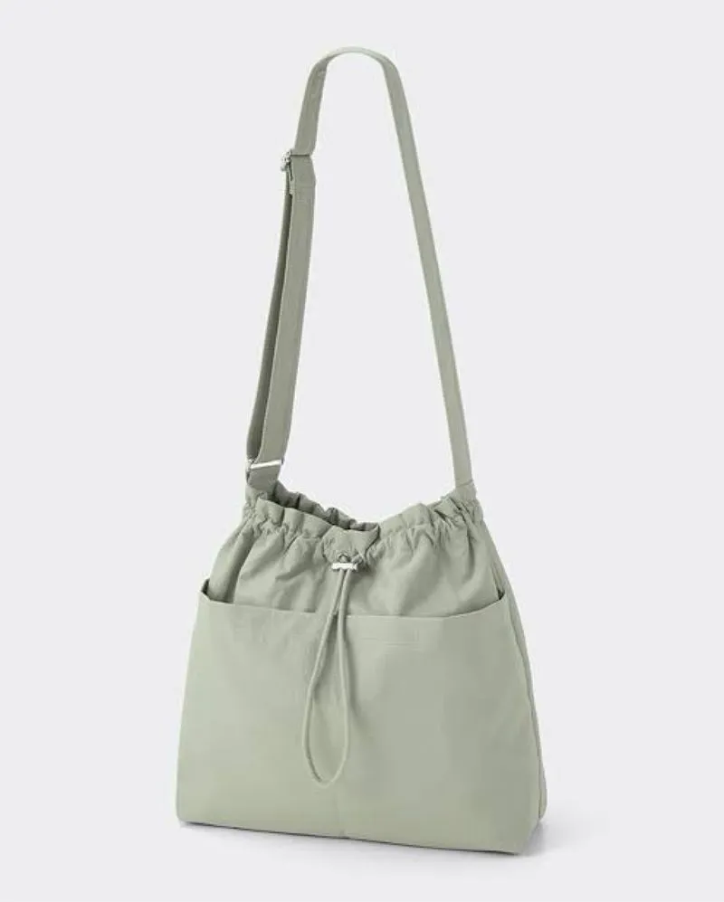 GU JEPANG SLINGBAG photo 1