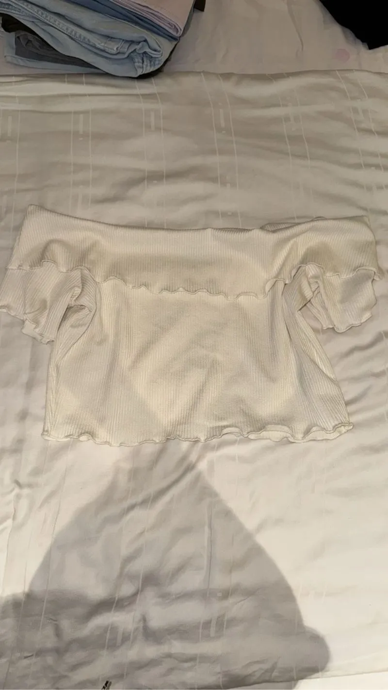 H&M white top photo 1