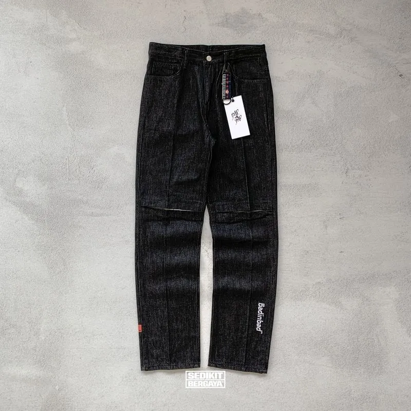 BAD IN BAD JEANS UNIQUE photo 1