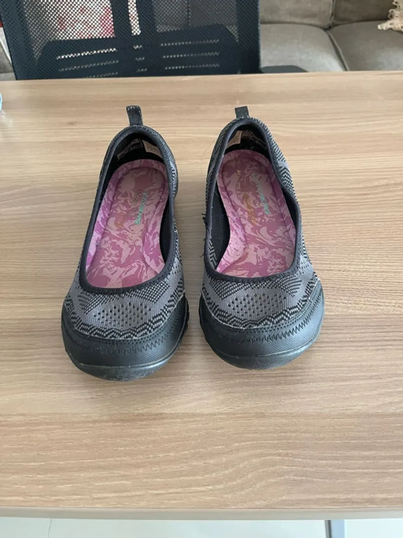 Sepatu selop Skechers  photo 1