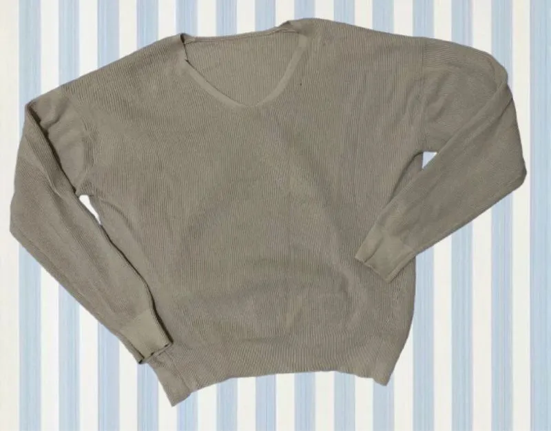     knit rib v-neck photo 1