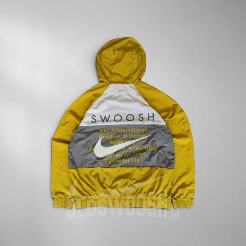 Jaket Nike International Swoosh photo 1