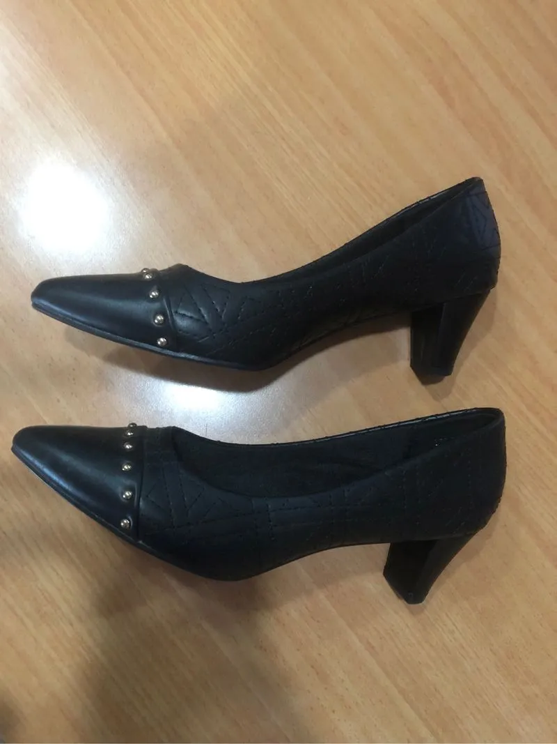 Fladeo Office Shoes, size 38 photo 1