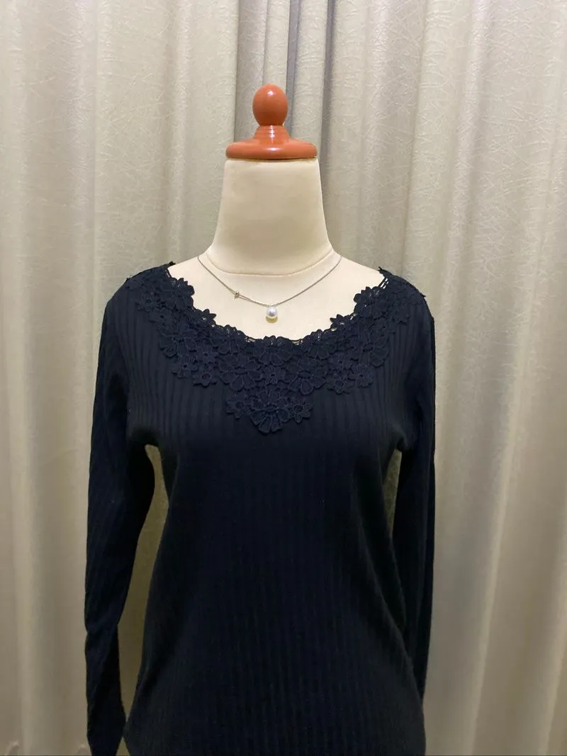 Midnight Floral Lace Ribbed Top - Elegant Long Sleeve Basic photo 1