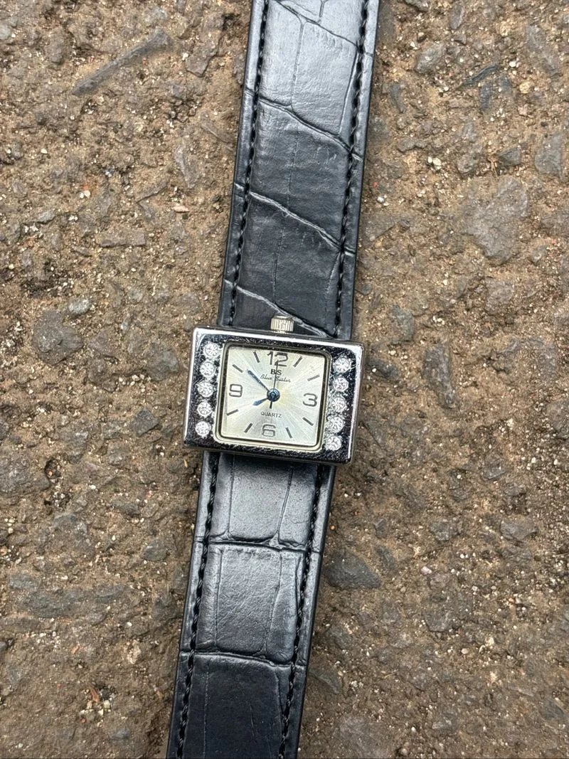 JAM TANGAN WANITA MODEL BELT RETRO STYLE VTG photo 1