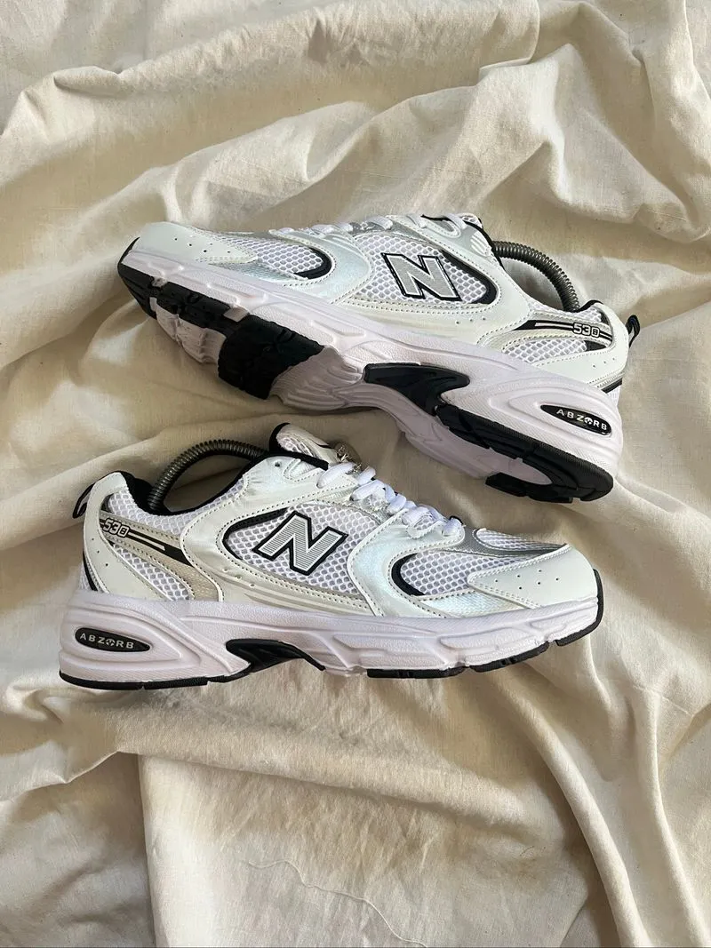 New Balance 530 White Black photo 1