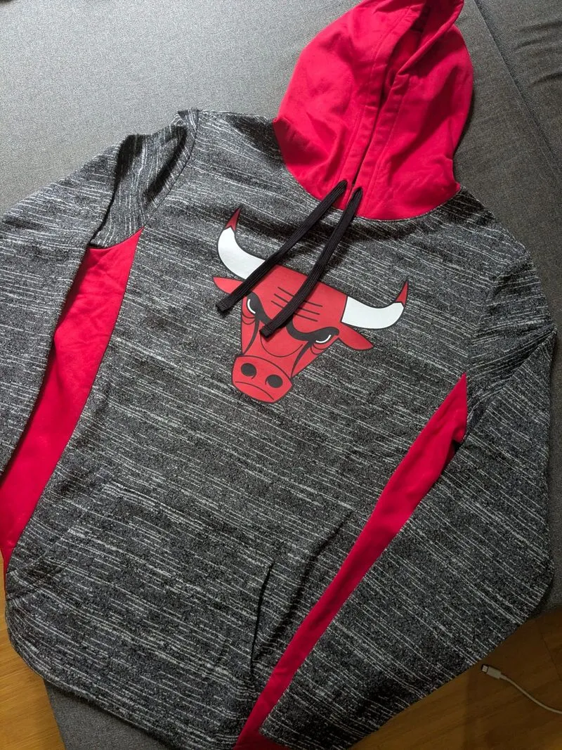 Brand New Chicago Bulls Hoodie By Fanatics photo 1
