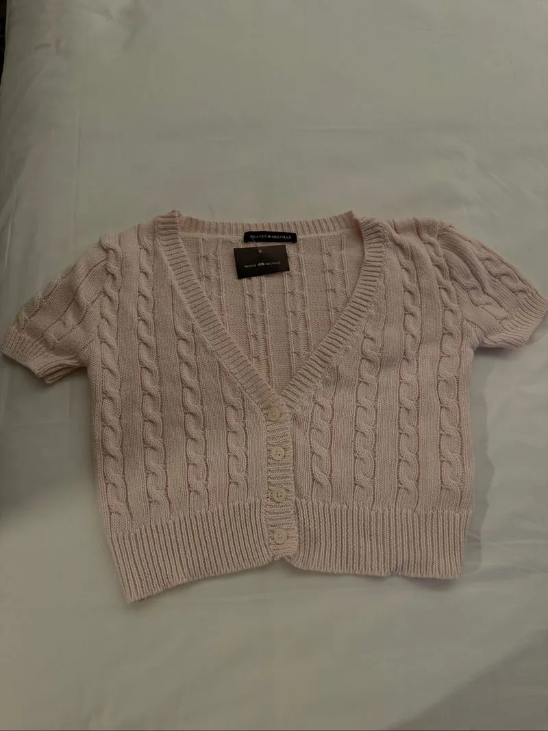New light pink cashmere short sleeve cropped v-neck cardigan photo 1
