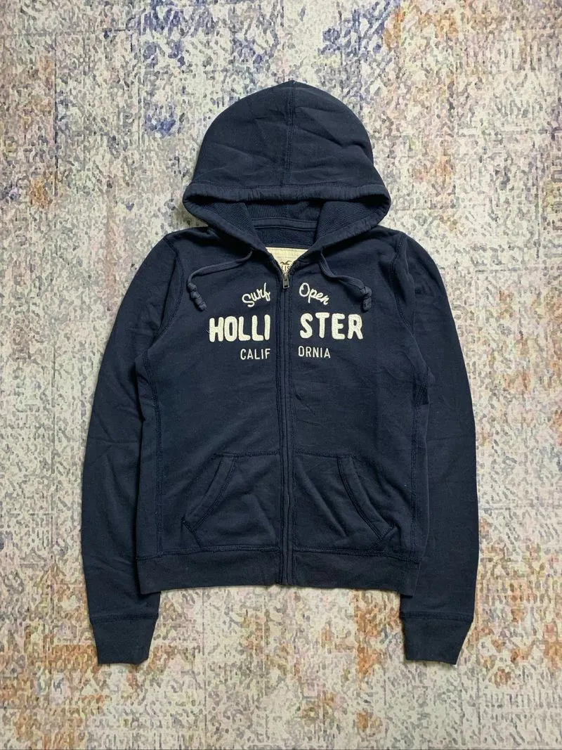 Hollister  photo 1