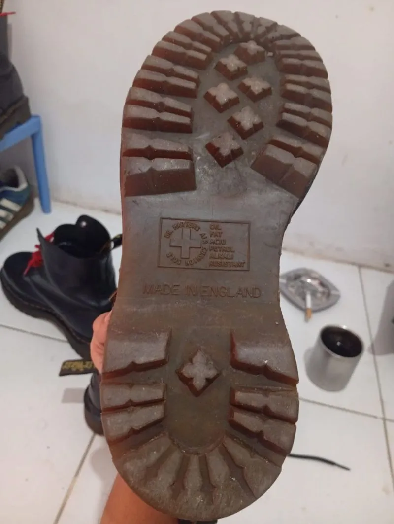 Dr. Martens Made in England photo 1