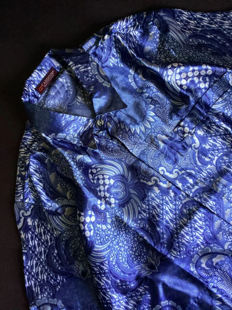 kemeja vintage batik cardova white blue photo 1