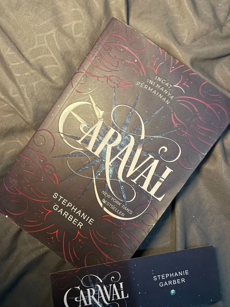 Novel Caraval (new york time bestseller) preloved photo 1