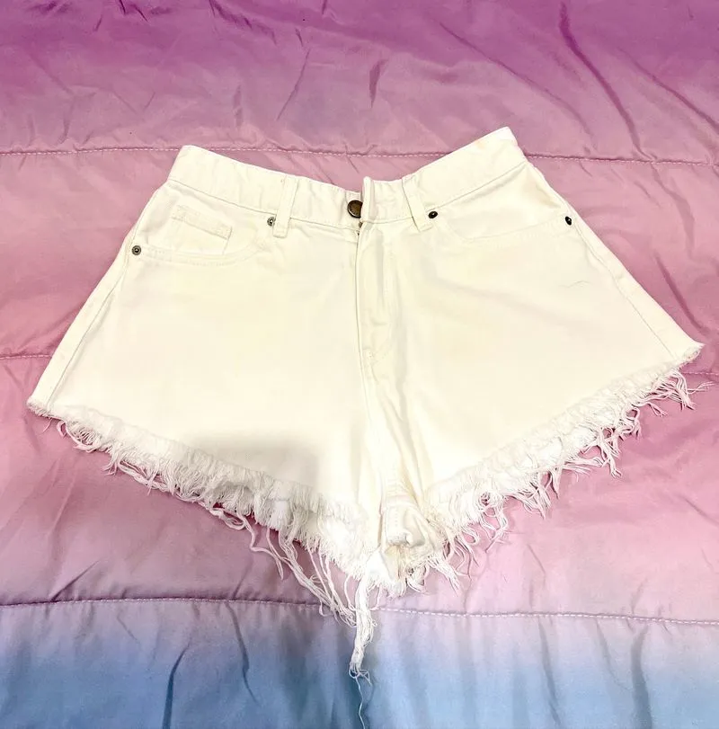 White hot pants  photo 1