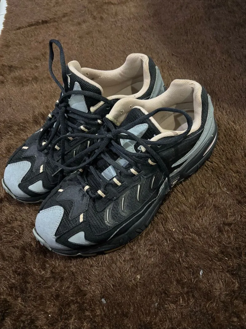 sepatu sport photo 1