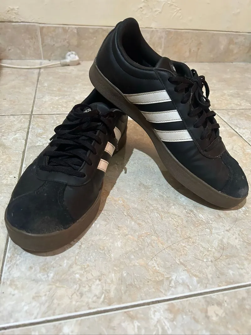 Jual sepatu adiddas VL Courts photo 1