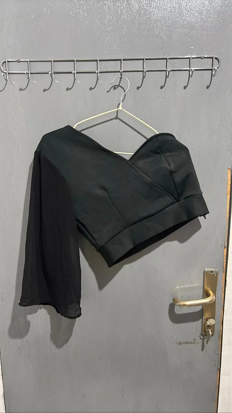 One Shoulder Hitam Wanita photo 1