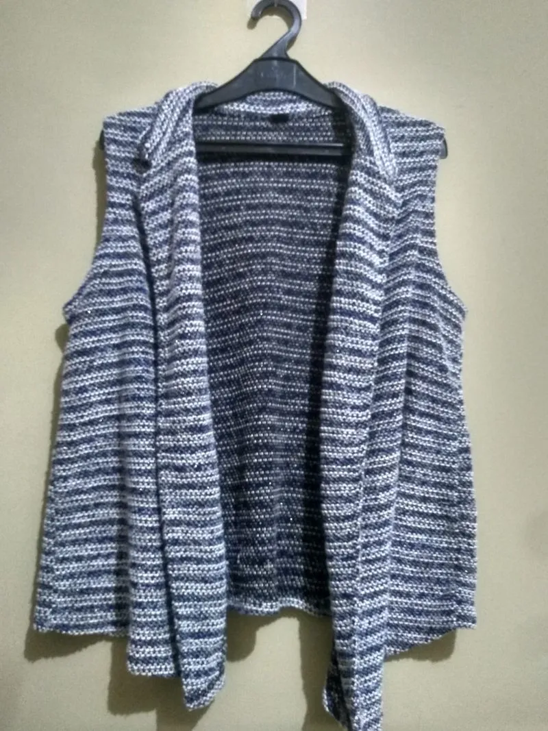 Preloved Outer photo 1