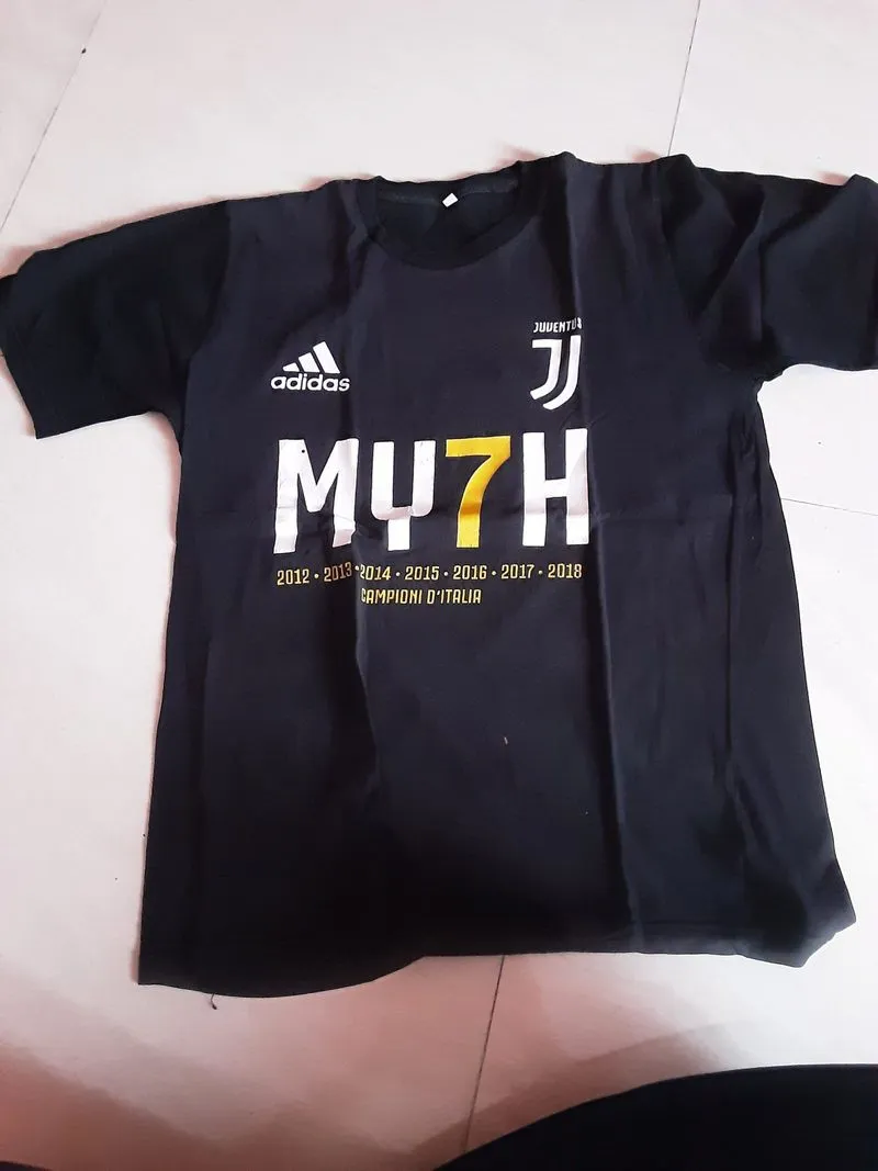 Casual Juventus Fan Shirt photo 1