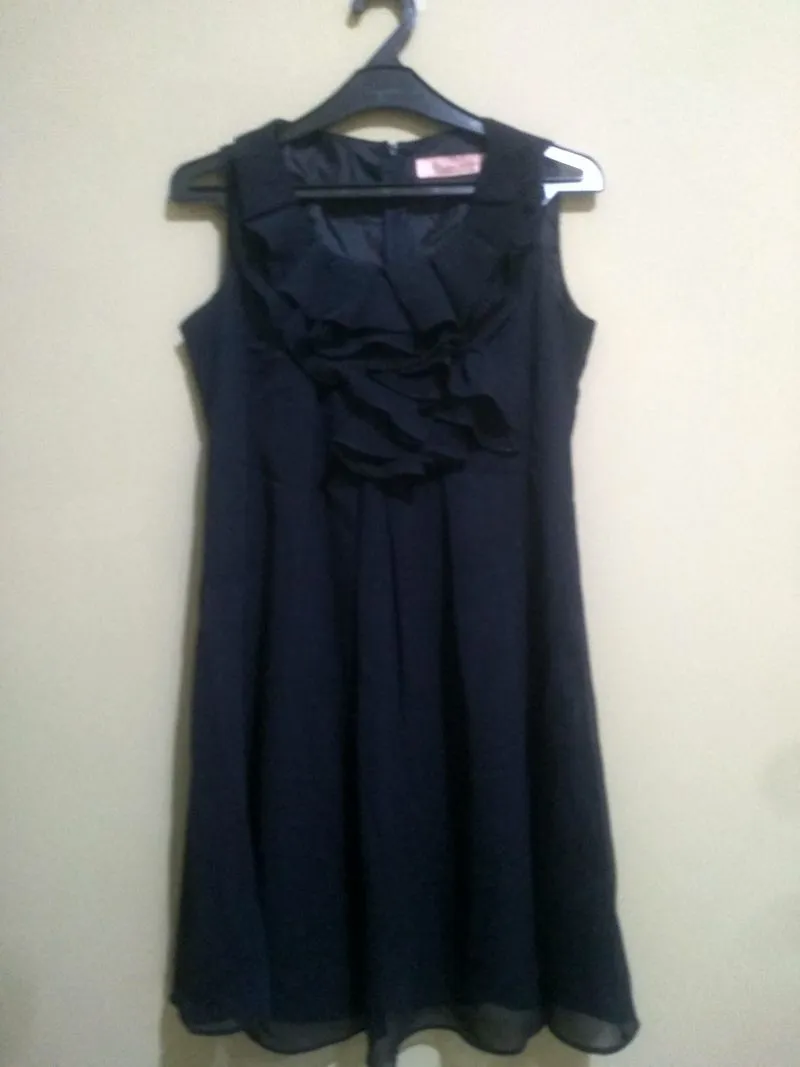 Preloved Black Dresses photo 1