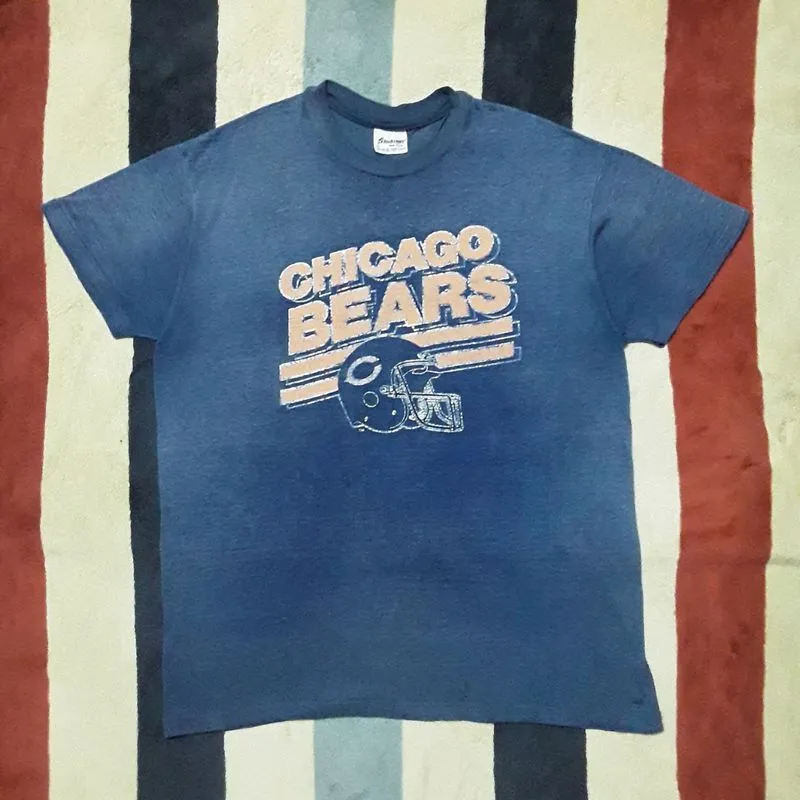 Vintage 80s Chicago Bears Single-Stitch Distressed T-Shirt photo 1