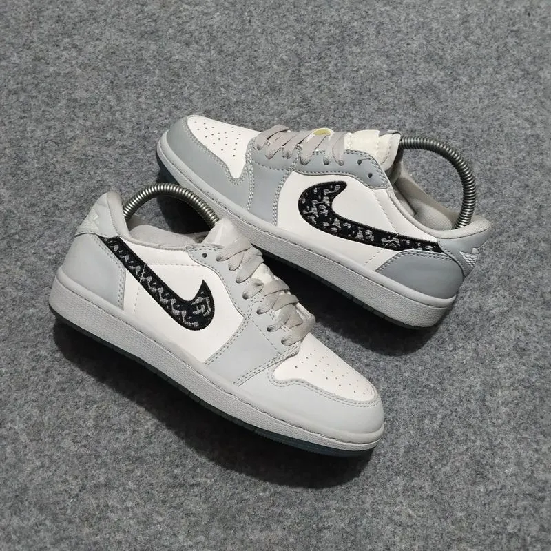 NIKE AIR JORDAN photo 1