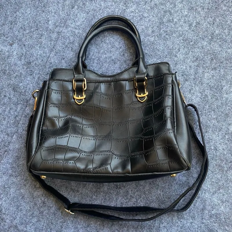 Vintage Black Croco Slingbag photo 1
