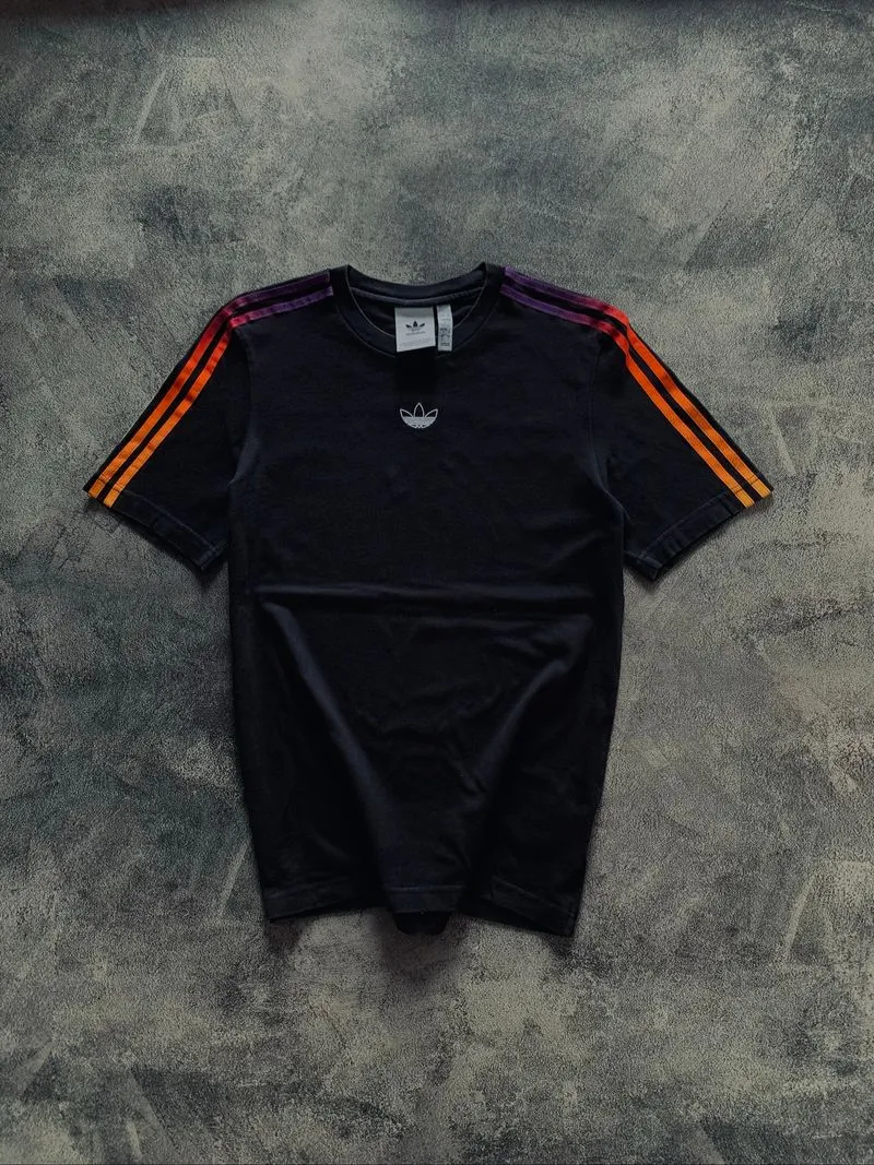 Adidas center 3 stripe photo 1