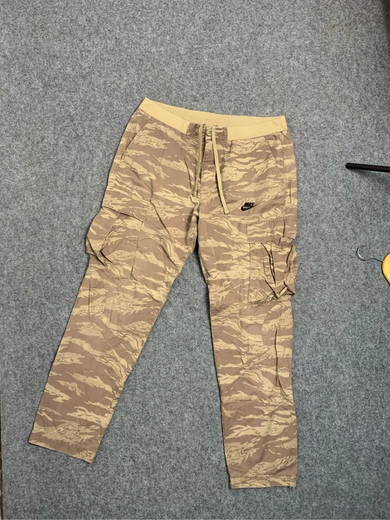 Tiger Beige Camouflage Nike Cargo photo 1