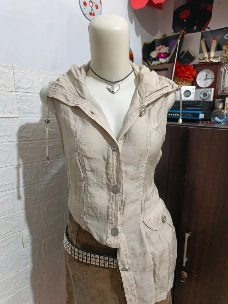 Cher square vest photo 1