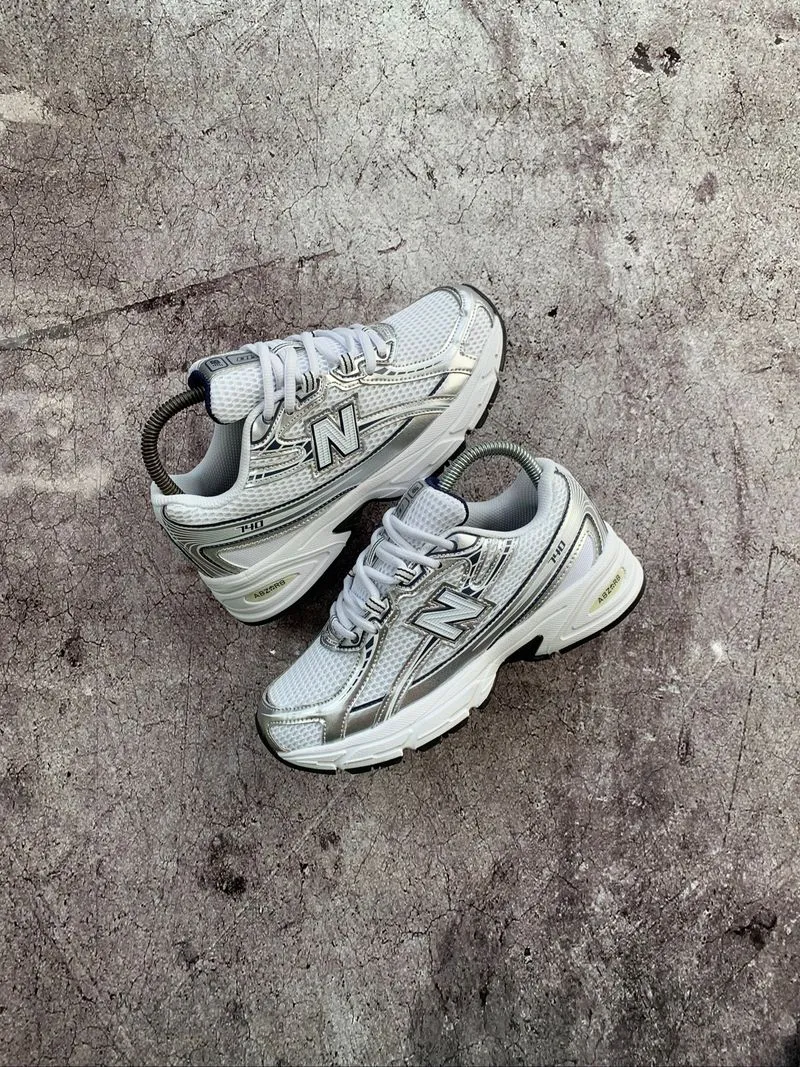 New Balance 740 White Silver Navy photo 1