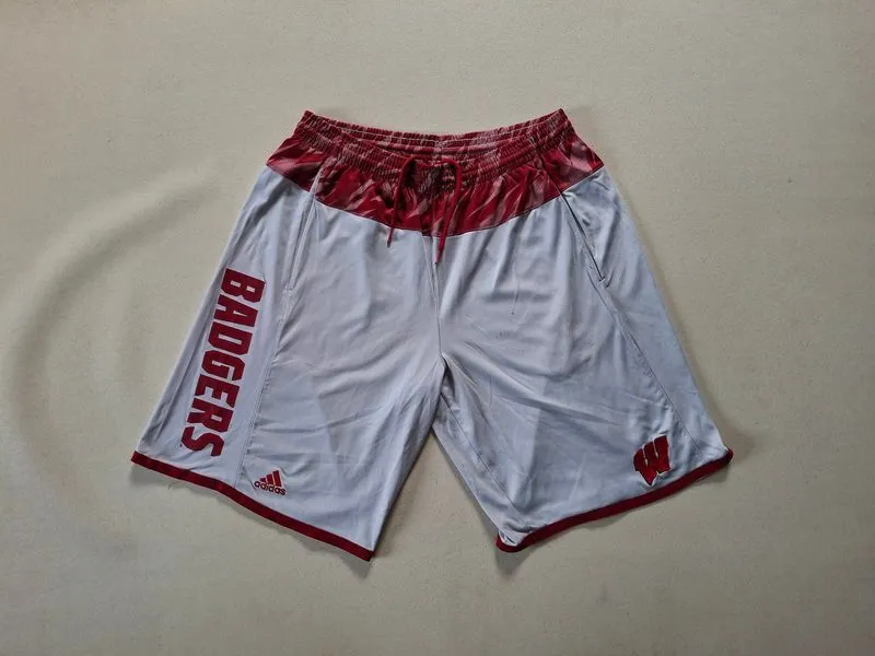 CELANA PENDEK ADIDAS BADGERS ORIGINAL 100% photo 1