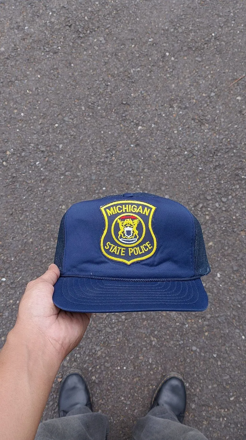 VINTAGE TRUCKER HAT - MICHIGAN STATE POLICE 80'S photo 1