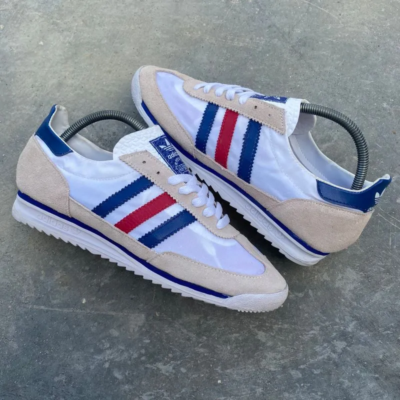 Adidas Casual Sneakers Pria white photo 1
