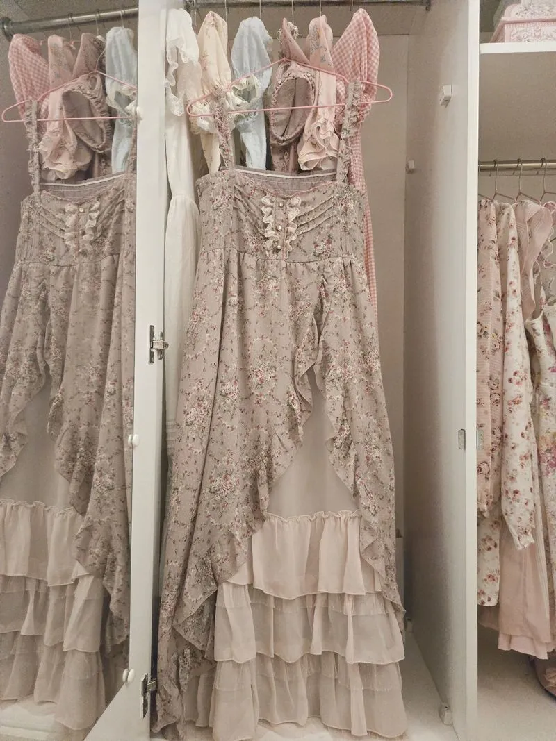 axes femme ethereal floral dress. photo 1