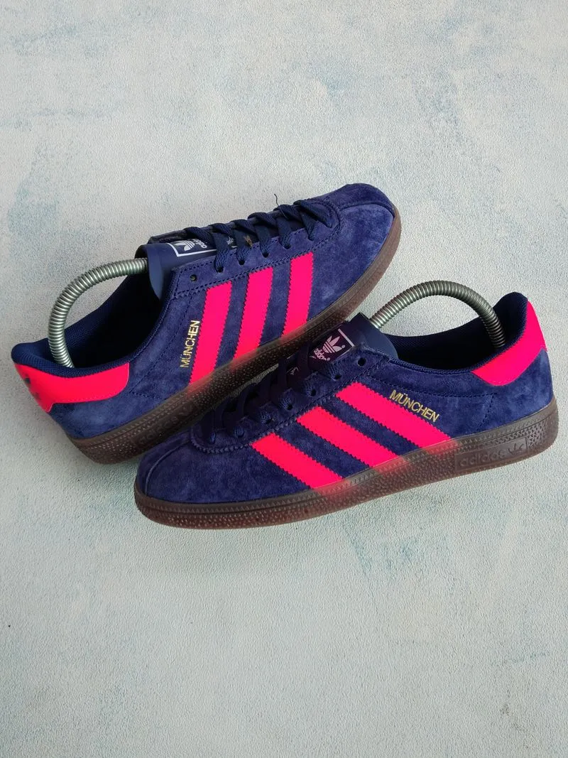 Adidas Casual Casual shoe Pria navy red photo 1