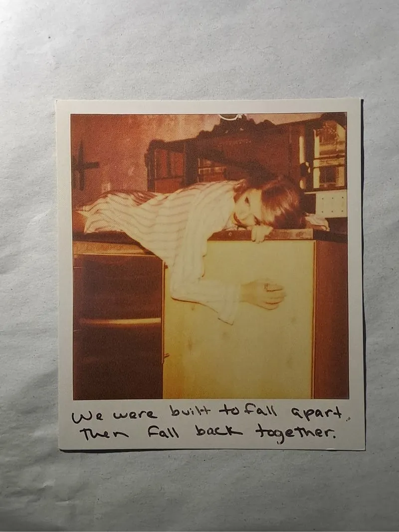 1) Taylor swift 1989 (2014 deluxe) photos polaroid photocard photo 1