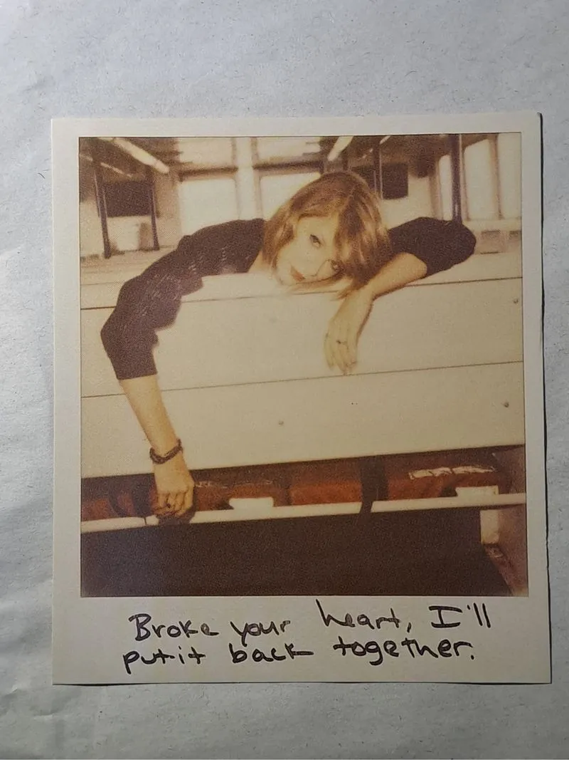 4) Taylor swift 1989 (2014 deluxe) photos polaroid photocard photo 1