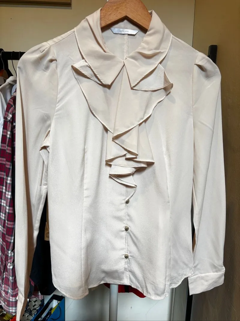Beige blouse photo 1