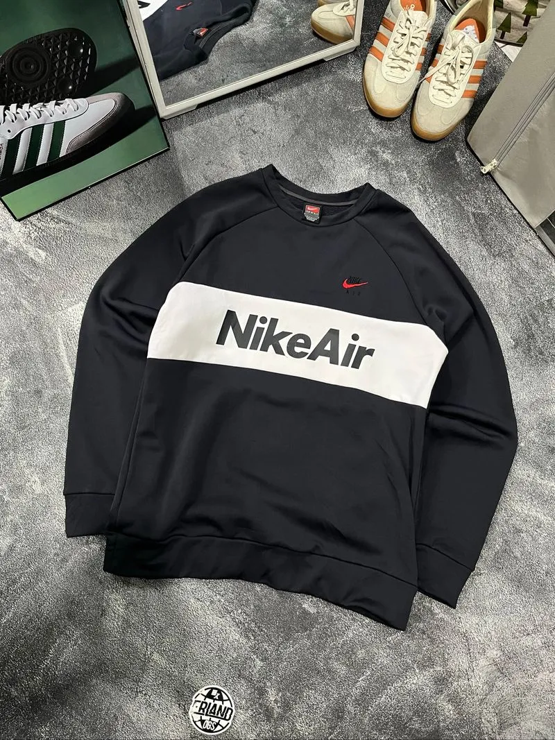 NKE AIR SWEATSHIRT SCUBA photo 1