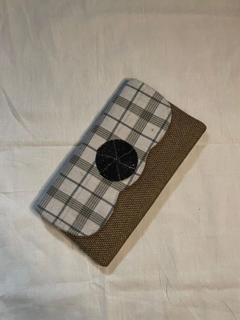 clutch anyaman  photo 1