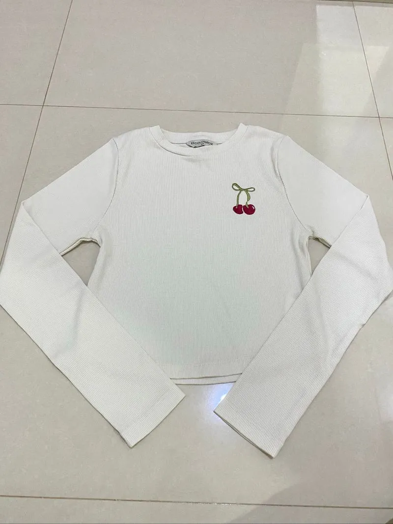 Colorbox baju lengan panjang putih dengan cherry  photo 1
