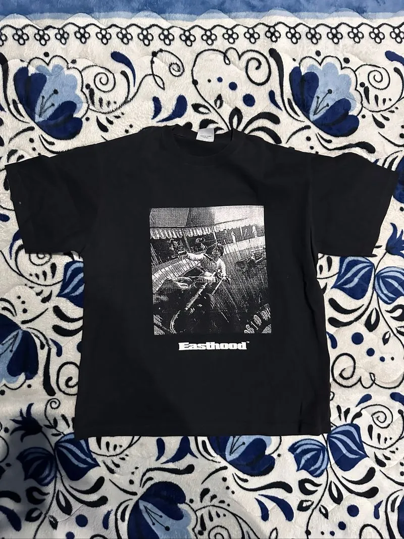 Easthood Baju Kaos T Shirt Hitam photo 1