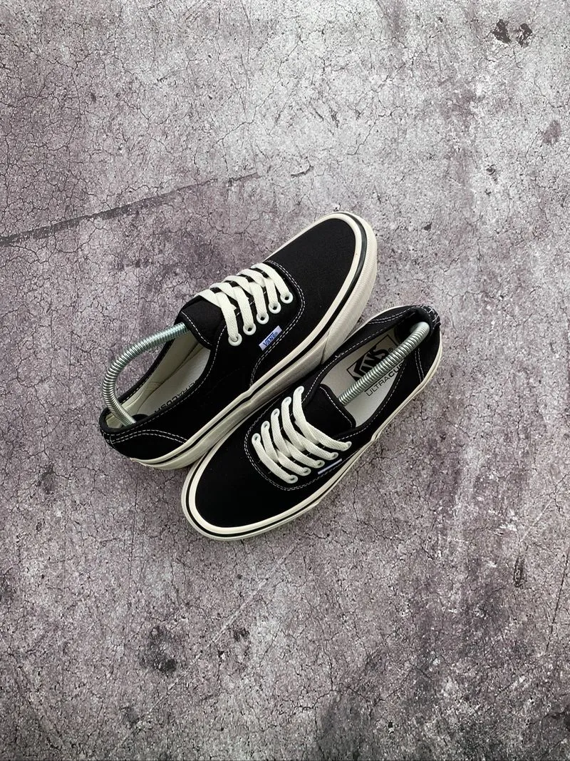 Vans Authentic OG 44 DX Anaheim Black White photo 1